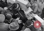 Standbild deutsche Volk München Deutschland, 1945, aus Sekunde 30 historischem Filmmaterial Videoclip 65675040674
