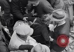 Standbild deutsche Volk München Deutschland, 1945, aus Sekunde 46 historischem Filmmaterial Videoclip 65675040674
