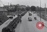 Immagine di Prigionieri tedeschi Monaco di Baviera Germania, 1945, secondo 9 filmato di repertorio 65675040677