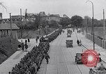 Immagine di Prigionieri tedeschi Monaco di Baviera Germania, 1945, secondo 17 filmato di repertorio 65675040677