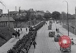 Immagine di Prigionieri tedeschi Monaco di Baviera Germania, 1945, secondo 20 filmato di repertorio 65675040677