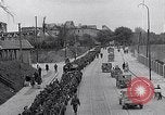 Immagine di Prigionieri tedeschi Monaco di Baviera Germania, 1945, secondo 23 filmato di repertorio 65675040677