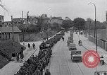 Immagine di Prigionieri tedeschi Monaco di Baviera Germania, 1945, secondo 28 filmato di repertorio 65675040677