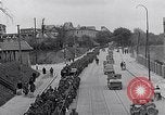 Immagine di Prigionieri tedeschi Monaco di Baviera Germania, 1945, secondo 29 filmato di repertorio 65675040677