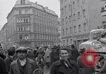 Standbild deutsche Volk sammeln Kraftstoff Kohle am Ende des Krieges München Deutschland, 1945, aus Sekunde 4 historischem Filmmaterial Videoclip 65675040678