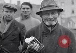 Standbild deutsche Volk München Deutschland, 1945, aus Sekunde 19 historischem Filmmaterial Videoclip 65675040679