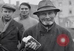 Standbild deutsche Volk München Deutschland, 1945, aus Sekunde 20 historischem Filmmaterial Videoclip 65675040679