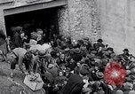Standbild deutsche Volk München Deutschland, 1945, aus Sekunde 21 historischem Filmmaterial Videoclip 65675040679