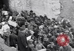 Standbild deutsche Volk München Deutschland, 1945, aus Sekunde 27 historischem Filmmaterial Videoclip 65675040679