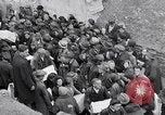 Standbild deutsche Volk München Deutschland, 1945, aus Sekunde 29 historischem Filmmaterial Videoclip 65675040679