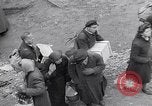 Standbild deutsche Volk München Deutschland, 1945, aus Sekunde 40 historischem Filmmaterial Videoclip 65675040679
