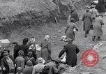 Standbild deutsche Volk München Deutschland, 1945, aus Sekunde 56 historischem Filmmaterial Videoclip 65675040679
