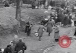 Standbild deutsche Volk München Deutschland, 1945, aus Sekunde 59 historischem Filmmaterial Videoclip 65675040679