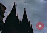 Standbild Bombe beschädigt Köln Deutschland, 1945, aus Sekunde 6 historischem Filmmaterial Videoclip 65675040691