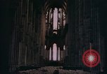 Standbild Bombe beschädigt Köln Deutschland, 1945, aus Sekunde 8 historischem Filmmaterial Videoclip 65675040691