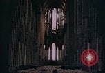 Standbild Bombe beschädigt Köln Deutschland, 1945, aus Sekunde 27 historischem Filmmaterial Videoclip 65675040691