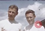 Standbild Moosburg Kriegsgefangenschaft befreiten Häftlingen Moosburg Deutschland, 1945, aus Sekunde 51 historischem Filmmaterial Videoclip 65675040694