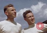 Standbild Moosburg Kriegsgefangenschaft befreiten Häftlingen Moosburg Deutschland, 1945, aus Sekunde 59 historischem Filmmaterial Videoclip 65675040694