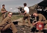 Immagine di Stati Uniti Esercito degli aeromobili meccanica Germania, 1945, secondo 4 filmato di repertorio 65675040696