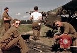 Immagine di Stati Uniti Esercito degli aeromobili meccanica Germania, 1945, secondo 5 filmato di repertorio 65675040696