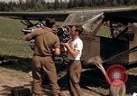 Immagine di Stati Uniti Esercito degli aeromobili meccanica Germania, 1945, secondo 11 filmato di repertorio 65675040696