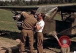 Immagine di Stati Uniti Esercito degli aeromobili meccanica Germania, 1945, secondo 12 filmato di repertorio 65675040696