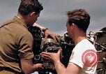 Immagine di Stati Uniti Esercito degli aeromobili meccanica Germania, 1945, secondo 14 filmato di repertorio 65675040696