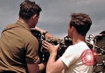 Immagine di Stati Uniti Esercito degli aeromobili meccanica Germania, 1945, secondo 15 filmato di repertorio 65675040696