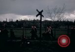 Immagine di Militare europea prigionieri liberati in Germania Germania, 1945, secondo 13 filmato di repertorio 65675040697