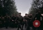 Immagine di Militare europea prigionieri liberati in Germania Germania, 1945, secondo 50 filmato di repertorio 65675040697