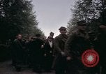 Immagine di Militare europea prigionieri liberati in Germania Germania, 1945, secondo 55 filmato di repertorio 65675040697
