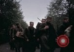 Immagine di Militare europea prigionieri liberati in Germania Germania, 1945, secondo 60 filmato di repertorio 65675040697