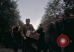 Immagine di Militare europea prigionieri liberati in Germania Germania, 1945, secondo 61 filmato di repertorio 65675040697