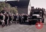 Immagine di Prigionieri tedeschi sotto la protezione degli alleati in Germania Germania, 1945, secondo 52 filmato di repertorio 65675040698