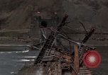 Immagine di Truppe americane cattura il Ludendorff Ponte sul Fiume Reno Remagen Germania, 1945, secondo 39 filmato di repertorio 65675040699