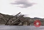 Immagine di Truppe americane cattura il Ludendorff Ponte sul Fiume Reno Remagen Germania, 1945, secondo 61 filmato di repertorio 65675040699
