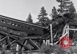 Image accident de train Portola California USA, 1931, de la seconde 14 séquences d'archives historiques vidéo 65675040719