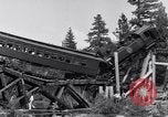 Image accident de train Portola California USA, 1931, de la seconde 15 séquences d'archives historiques vidéo 65675040719