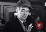 Standbild Beer Bar von Urbain Ledoux während Verbot New York City USA, 1932, aus Sekunde 40 historischem Filmmaterial Videoclip 65675040730