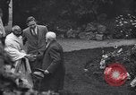Standbild Mohandas Karamchand Gandhi visits England Darwen England United Kingdom, 1931, aus Sekunde 38 historischem Filmmaterial Videoclip 65675040736