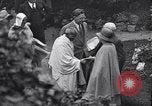 Standbild Mohandas Karamchand Gandhi visits England Darwen England United Kingdom, 1931, aus Sekunde 42 historischem Filmmaterial Videoclip 65675040736