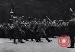 Immagine di Ragazzo nazista di Hitler saluta Bad Harzburg Germania, 1931, secondo 33 filmato di repertorio 65675040742