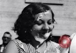 Immagine di Il lavaggio delle stoviglie contest Oakland California USA, 1931, secondo 47 filmato di repertorio 65675040745