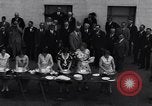 Immagine di Il lavaggio delle stoviglie contest Oakland California USA, 1931, secondo 62 filmato di repertorio 65675040745
