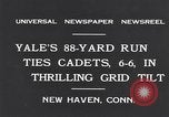Standbild Fußballspiel New Haven Connecticut USA, 1931, aus Sekunde 6 historischem Filmmaterial Videoclip 65675040747