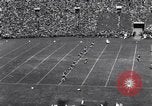 Standbild Fußballspiel New Haven Connecticut USA, 1931, aus Sekunde 11 historischem Filmmaterial Videoclip 65675040747