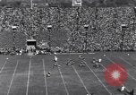 Standbild Fußballspiel New Haven Connecticut USA, 1931, aus Sekunde 20 historischem Filmmaterial Videoclip 65675040747