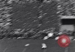 Standbild Fußballspiel New Haven Connecticut USA, 1931, aus Sekunde 31 historischem Filmmaterial Videoclip 65675040747
