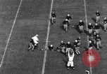 Standbild Fußballspiel New Haven Connecticut USA, 1931, aus Sekunde 39 historischem Filmmaterial Videoclip 65675040747