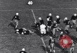 Standbild Fußballspiel New Haven Connecticut USA, 1931, aus Sekunde 48 historischem Filmmaterial Videoclip 65675040747